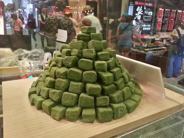 Jak jeść mochi? Odkryj najlepsze sposoby na pyszną przyjemność