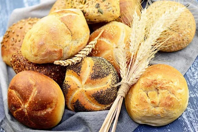 Ile kalorii ma bułka pszenna? Zaskakujące fakty o jej wartości odżywczej