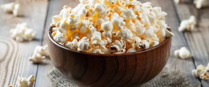 Ile kalorii ma popcorn? Zaskakujące różnice w kaloryczności!