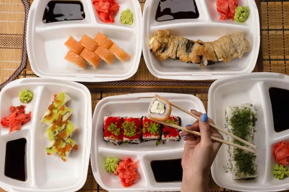 Jak trzymać pałeczki sushi - proste kroki dla początkujących