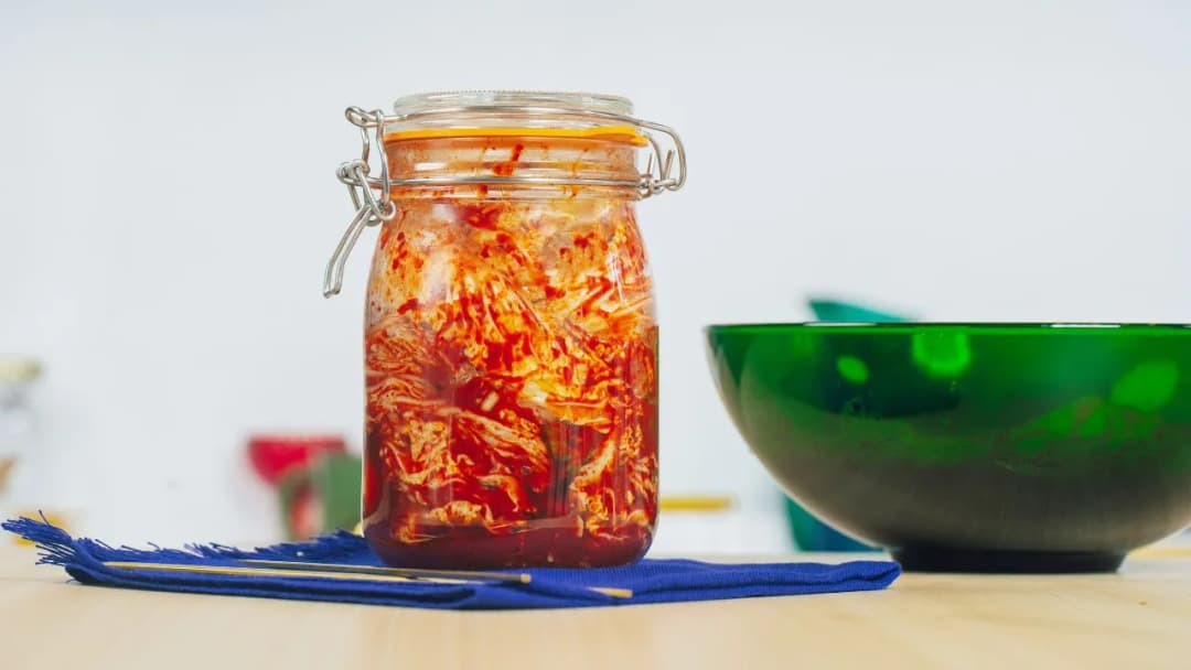 Jak długo można przechowywać kimchi, aby uniknąć zepsucia?