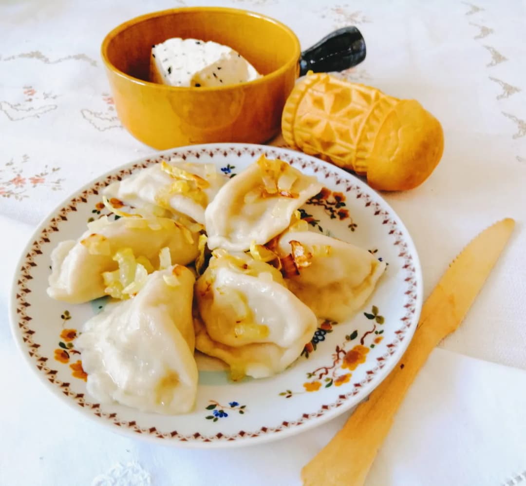 Najlepsze pierogi z bryndzą w Zakopanem - gdzie je znaleźć i spróbować